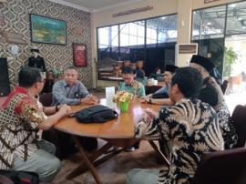 UNTUK TINGKATKAN LAYANAN PUBLIK, FEBI UIN GUSDUR LAKUKAN ROUNDTABLE DISCUSSION DENGAN OMBUDSMAN