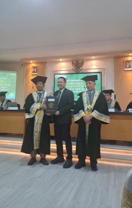 TRANSFORMASI AKADEMIK: PROMOSI DOKTOR DOSEN DORONG REPUTASI DAN AKREDITASI UNGGUL