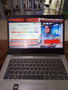 DOSEN UIN GUS DUR PEKALONGAN BERKONTRIBUSI DI HARI SANTRI 2025: PELATIHAN “SANTRI MAHIR AI” PERKUAT LITERASI DIGITAL SANTRI INDONESIA