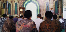 “IMPLEMENTASI TRI DHARMA DALAM KULTUM DOSEN FEBI UIN GUS DUR: SPIRIT RAMADHAN DAN STRATEGI PIT STOP KEHIDUPAN”