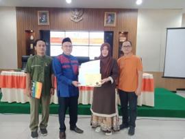FEBI UIN GUS DUR, UMUMKAN 3 DOSEN PERAIH IKAD TERTINGGI