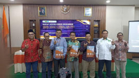 MENUJU FAKULTAS UNGGUL, FEBI UIN GUS DUR UMUMKAN DOSEN TERBAIK DALAM IKAD 2026
